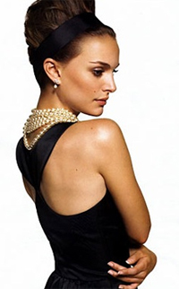 classical pearl necklaces