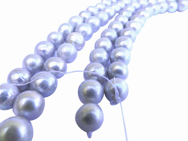 How pearls get their round shape