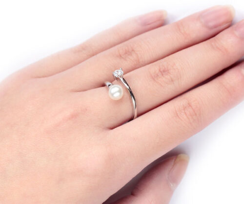 White 5-6mm AAA Round Pearl Adjustable Ring in 925 Sterling Silver