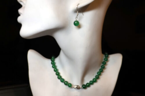 Jade necklace and earrings set of 2