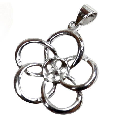 Flower shaped pearl pendant setting