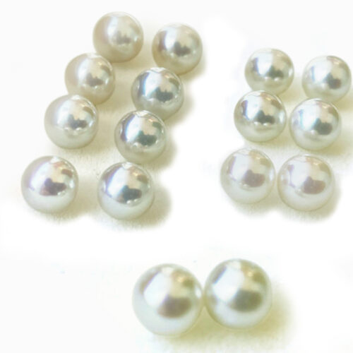 9-9.5mm Akoya AAA- Round Pearls