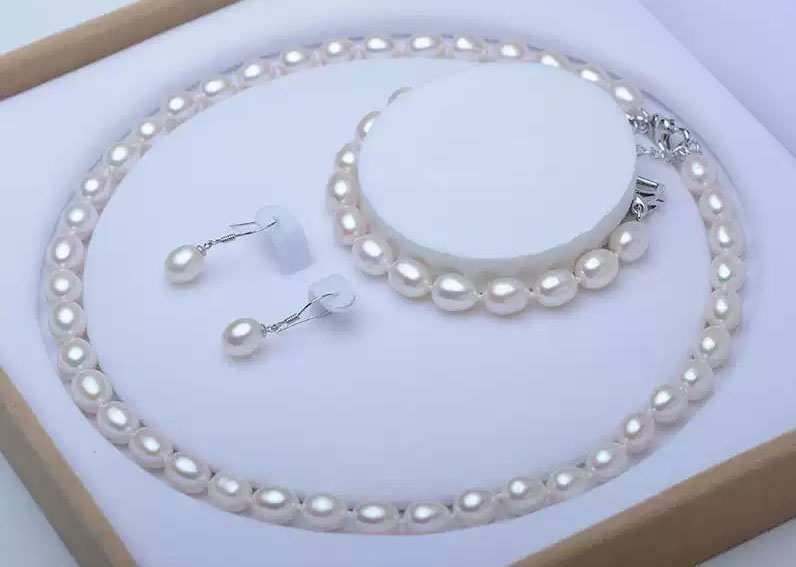 rice shaped pearl set in silver