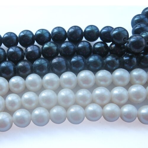 Black and White 7-8mm AA Round Shaped Pearls on Temporary Strands, 1.3mm Hole