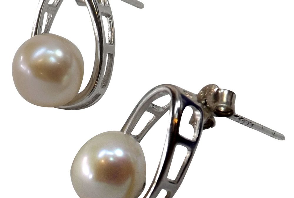 925 Sterling Silver Drop Shaped Pearl Studs Earrings with Real 6-7mm Pearls