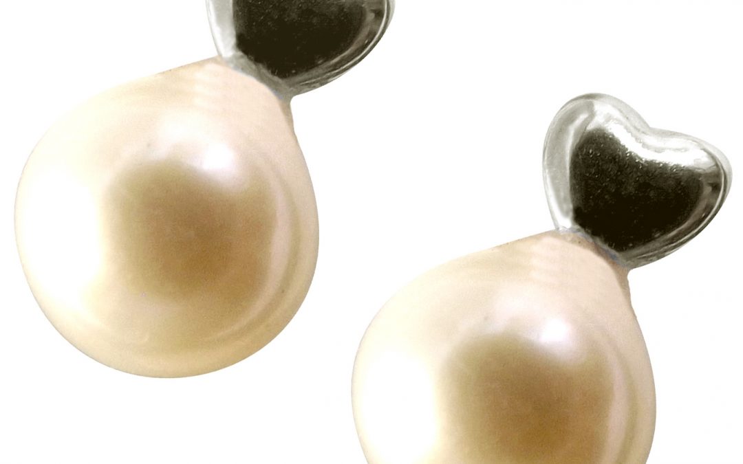 18K Yellow or White Gold Heart Shaped Earrings Studs with 7-8mm Round Pearls