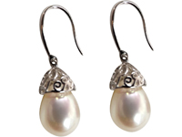 drop pearl earrings