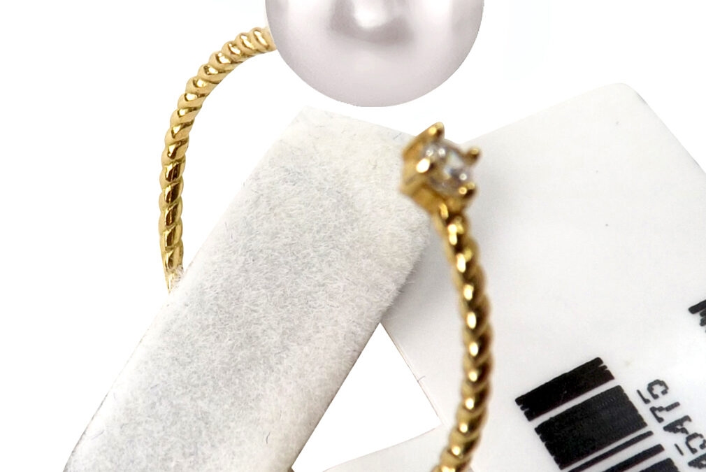 18K Yellow Gold Japanese Akoya Pearl Ring Single Diamond Adjustable Size