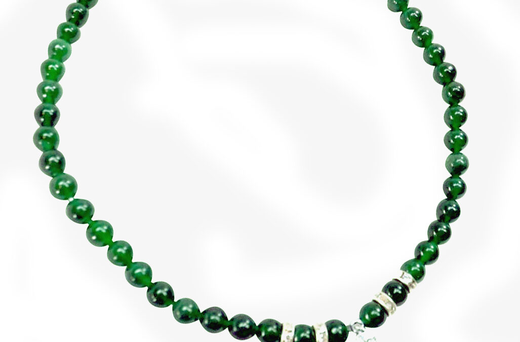 Amazing 17″ Long Green Colored Jade Pendant Necklace 925 Sterling Silver Clasp