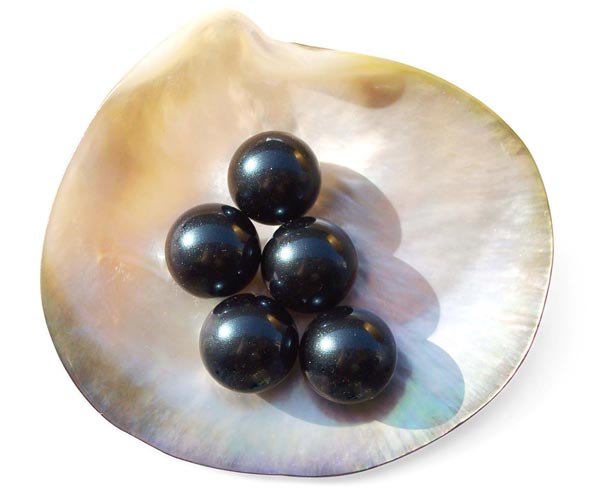 Tahitian Black 14mm Round AAAA SSS Pearl, Half Drilled