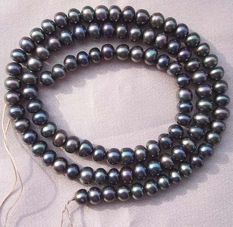 Black 4-5mm Button Pearl String