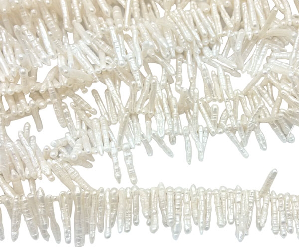 Top Drilled 5x20mm Biwa Stick Pearl Strand