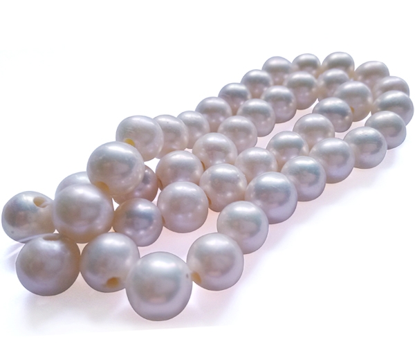 White 10-11mm Round Pearl Strand