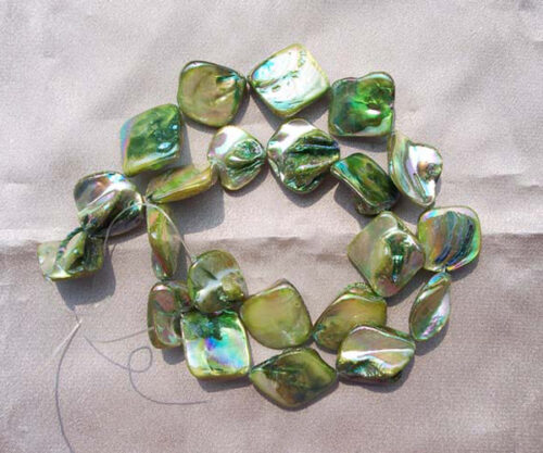 Irregular Mother of Pearl Strand Colorful Overtone
