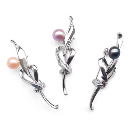 Genuine 8mm Pearl Brooch in a Rose with 4 Colors of Pearls