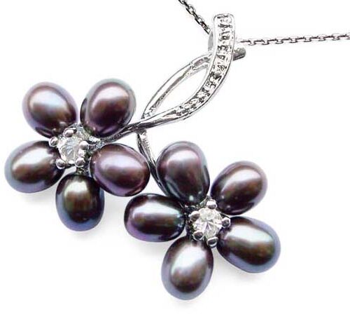 Black 5-6mm Twin Flower Cluster Pearl Pendant. Free 16in SS Chain