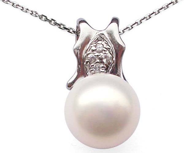 White 925 Sterling Silver 10mm Pendant in CZ Diamonds