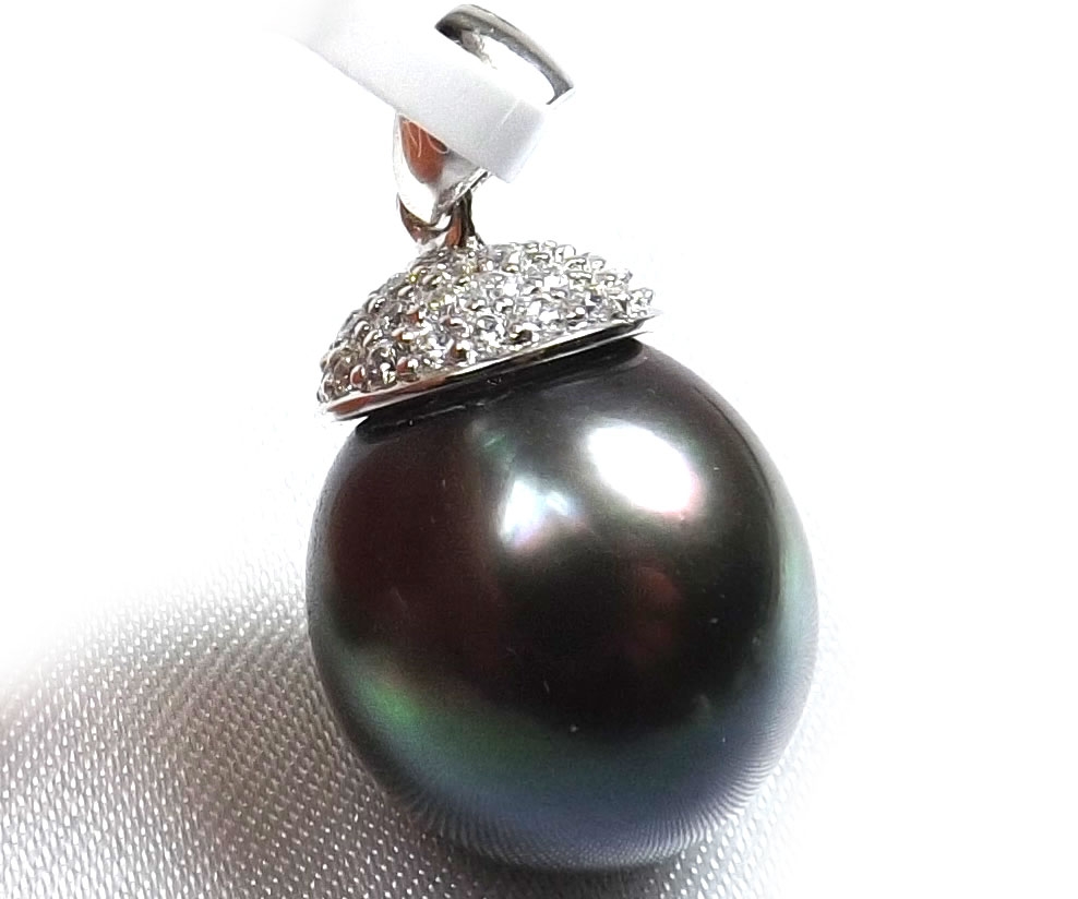 14K White Gold Tahitian round pearl pendant