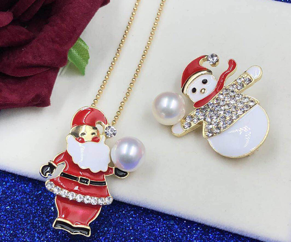 Santa Claus Real Pearl Brooch or Pendant