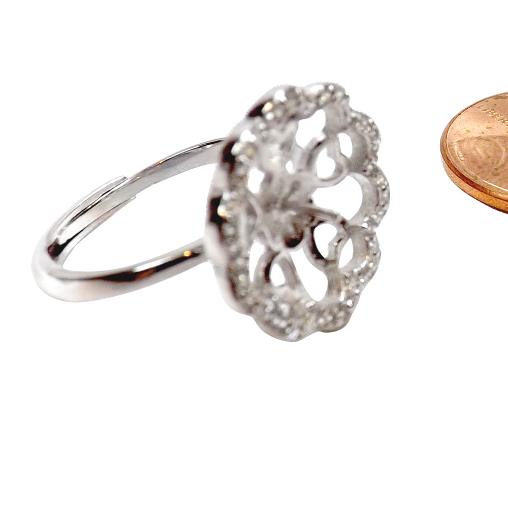 Flower shaped pearl ring setting