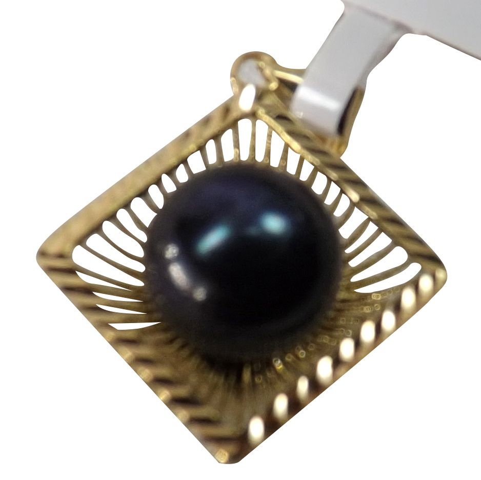 18k yellow gold pearl pendant