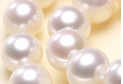 round pearl necklaces