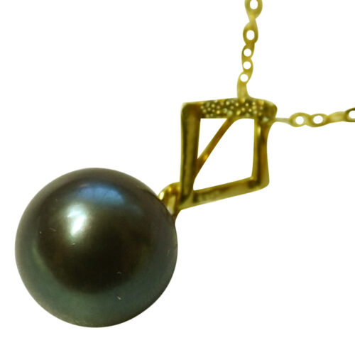 18k yellow gold black pearl pendant